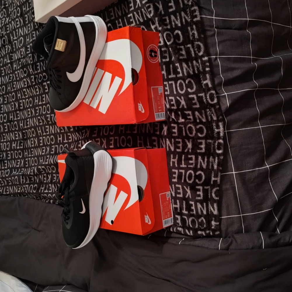 Nike Black and White Sneakers